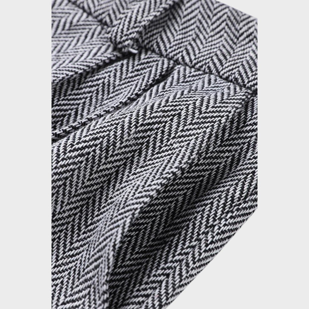 Karolina – Moćni Trodijelni Kostim